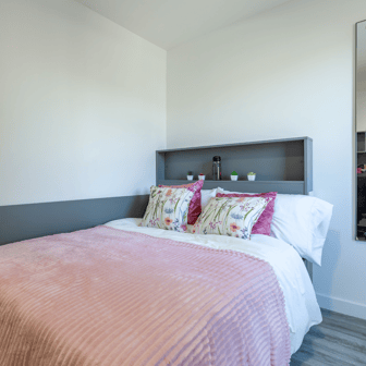 Standard En Suite - Image 1